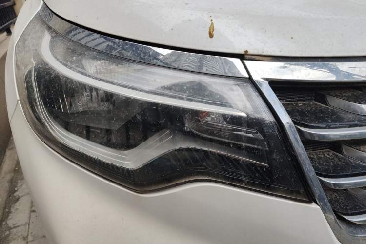 Used Kia Sportage R 2019 2.0L Manual Fashion Edition Right Front Headlight