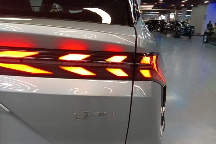 Used Geely Galaxy L7 2025 EM-i 115km Exploration+ Edition