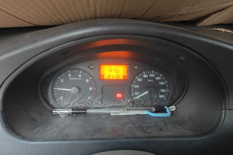 Used Wuling Rongguang 2011 1.2L Base Version
