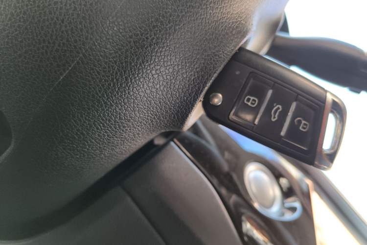 Used Kia K2 2017 Sedan 1.4L Manual Transmission 15th Anniversary Special Edition GLS
