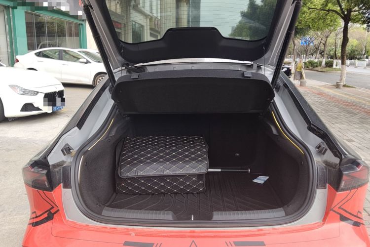 Used CHANGAN UNI-V 2022 1.5T Prestige Version
