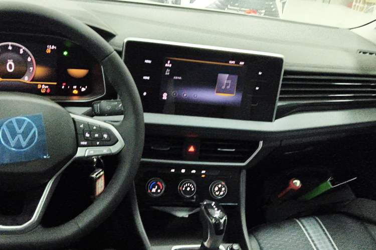 Used Volkswagen Sagitar 2025 300TSI DSG Flyover Edition Interior 2