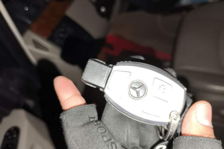 Used Mercedes-Benz Viano 2011 2.5L Navigator Edition
