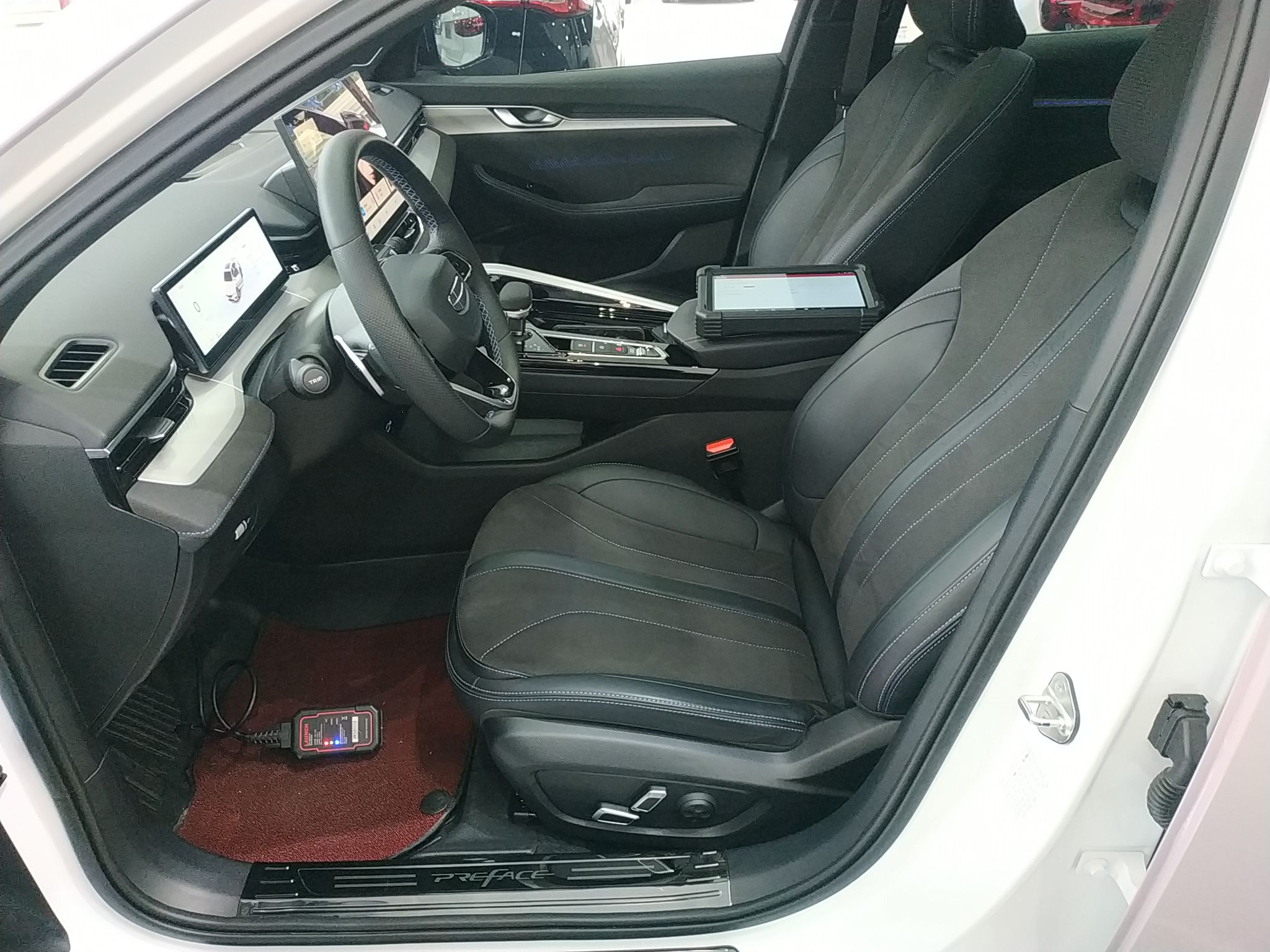 Переднее сиденье в автомобиле