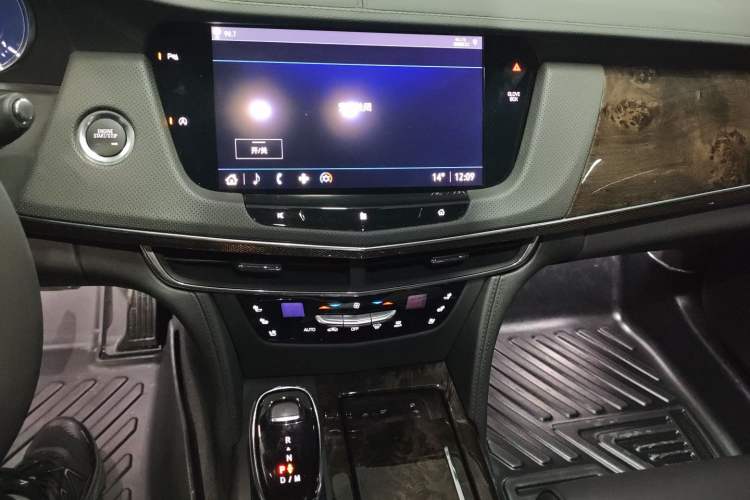 Used Cadillac CT6 2022 28T Luxury Edition Audio And AC Panel