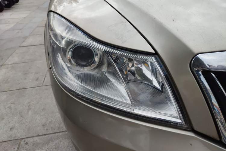 Used Skoda Octavia 2013 1.6L Automatic Yijun Edition Right Front Headlight