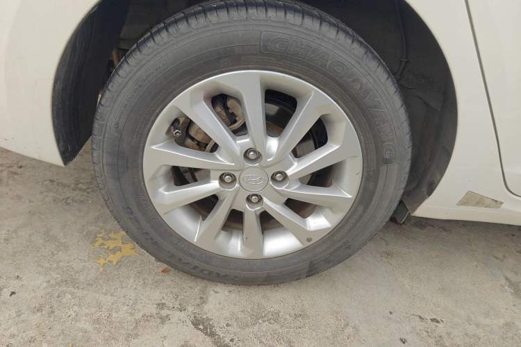 Used Hyundai Verna (new generation) 2016 1.4L Automatic Cool Edition GLS Exterior 5