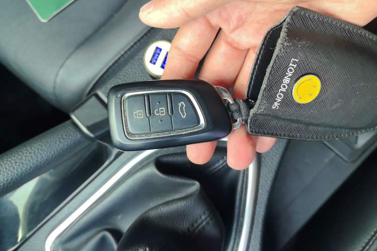 Used Dongfeng Aeolus AX7 2015 2.0L Manual Parade Edition