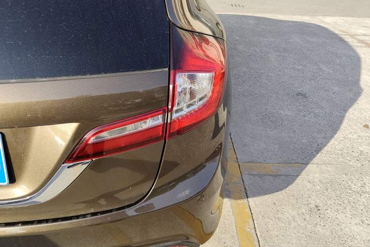 Used Honda Jade 2013 1.8L automatic Comfort version 5 seats
