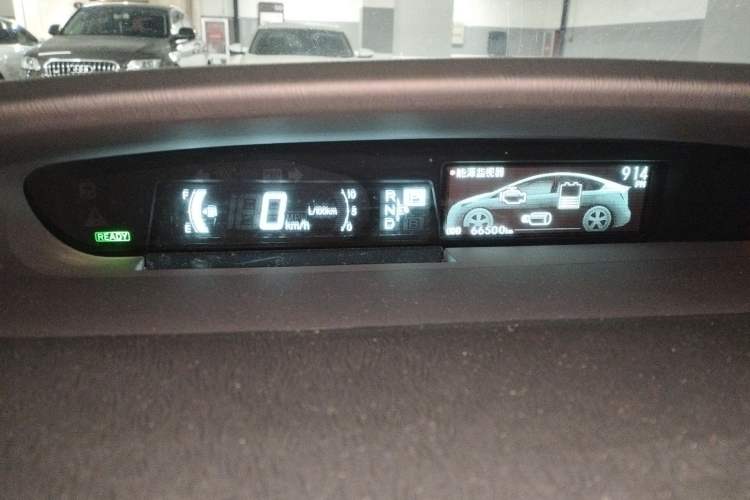 Used Toyota Prius 2012 1.8L Luxury Edition