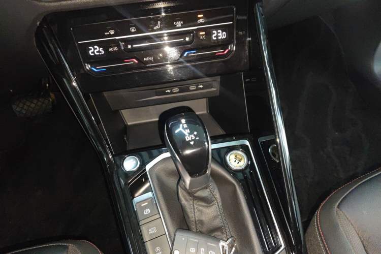 Used Volkswagen Tayron 2021 330TSI Two-Wheel-Drive 3rd Anniversary Limited Edition
