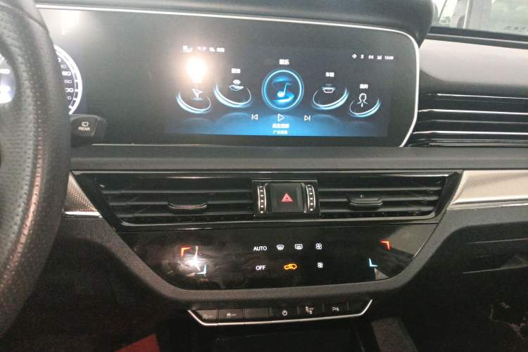 Used Hongqi HS5 2022 Revised Version 2.0T Smart Connect Flagship Edition