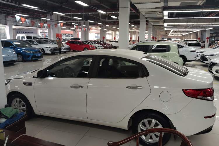 Used Kia K2 2015 Sedan 1.4L Automatic GLS