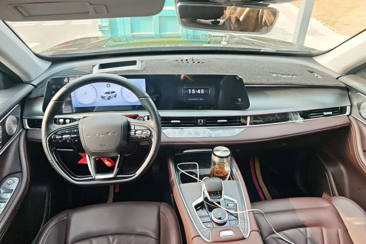 Used Chery Tiggo 8 PRO 2024 Champion Edition 290T Two-Wheel Drive Peak Version 5 Seats Center Console