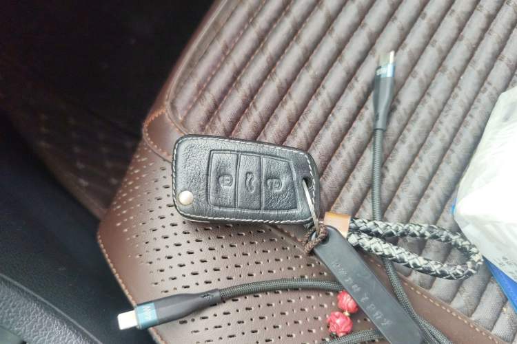 Used Volkswagen Golf 2020 Zhiai Edition 280TSI DSG Comfort Model Vehicle Key