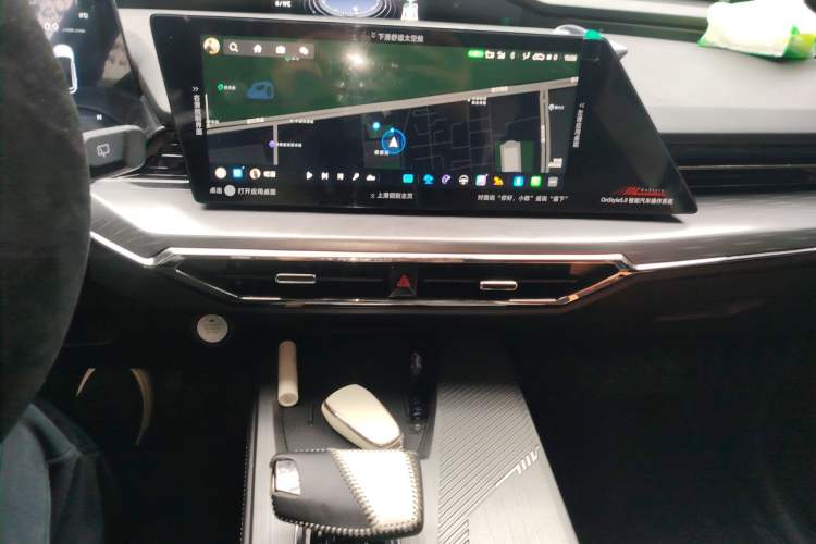 Used Oshan Z6 2023 Blue Whale 1.5T DCT Smart-Led City Edition
