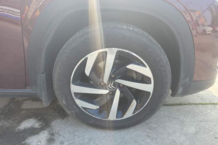 Used Citroen C3-XR 2015 1.6L Automatic Pioneer Model Left Front Wheel Hub