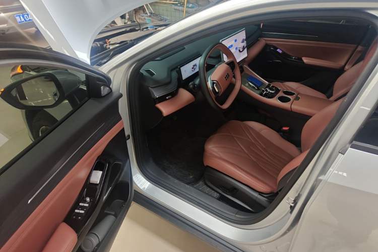 Used Geely Galaxy L6 2025 EM-i 140km Explorer+ Edition