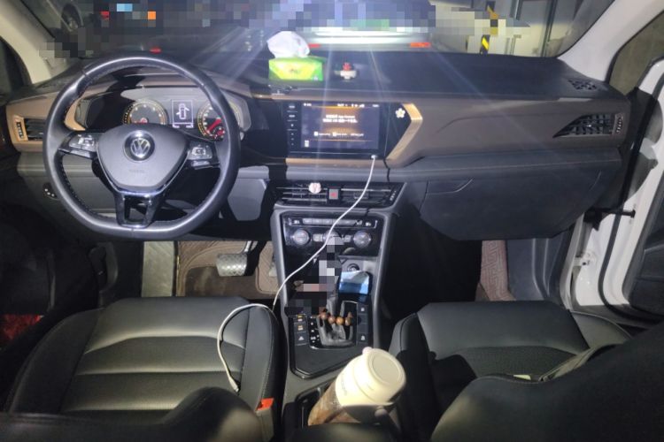 Used Volkswagen Tharu 2020 280TSI Two-Wheel Drive Luxury Plus Version China VI Standard Center Console