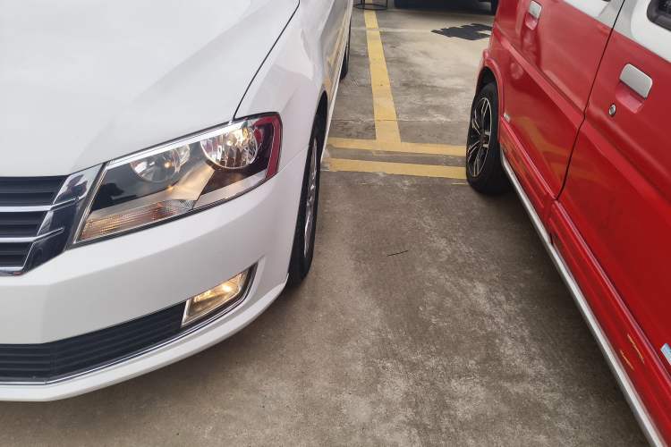 Used Volkswagen Lavida 2013 Revised Version 1.4 TSI DSG Comfort Edition Left Front Headlight