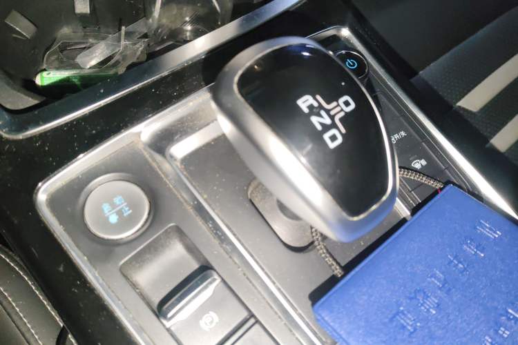 Used BYD Qin Pro New Energy 2019 EV Super Edition High-Power Long-Range Smart-Connected Cutting-Edge Model Gear Lever