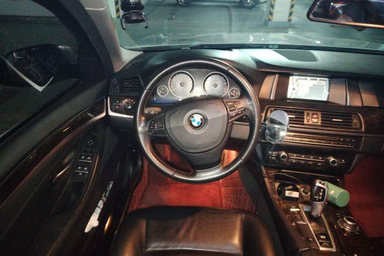 Used BMW 5 Series 2014 525Li Leading Model Steering Wheel