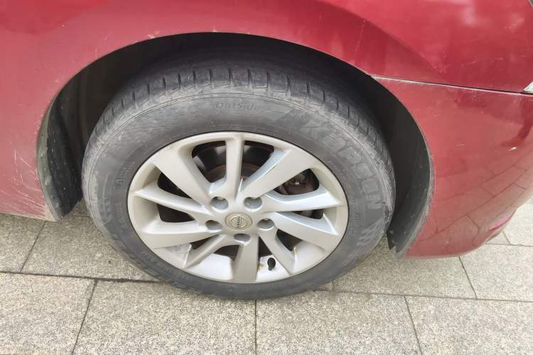 Used Nissan Sylphy 2014 1.6XV CVT Deluxe Edition Right Front Wheel Hub