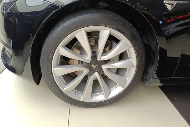 Used Tesla Model 3 2020 Refreshed Version Long-Range Rear-Wheel Drive Left Front Wheel Hub