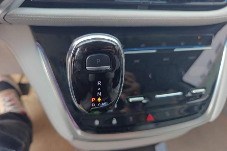 Used Buick GL8 2023 ES Lu Zun Deluxe and Yue Edition