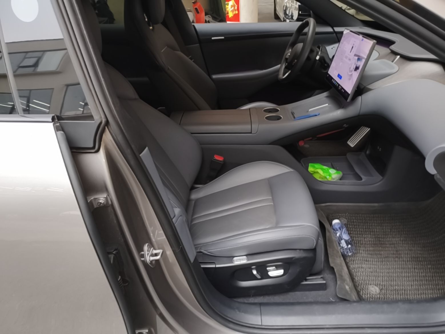 Xiaomi Auto YU7 2025 Ultra-Long Range All-Wheel Drive Pro Version — снимка 19