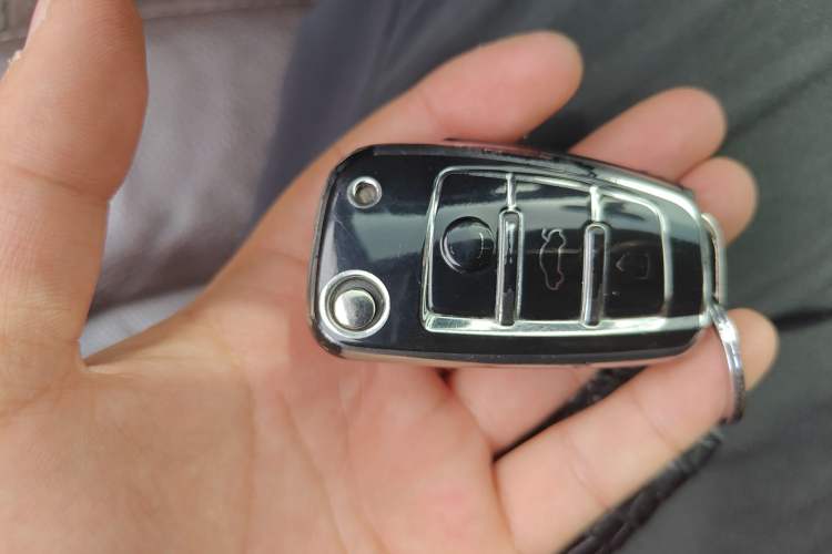 Used Audi Q7 2014 35 TFSI Off-road Model Vehicle Key