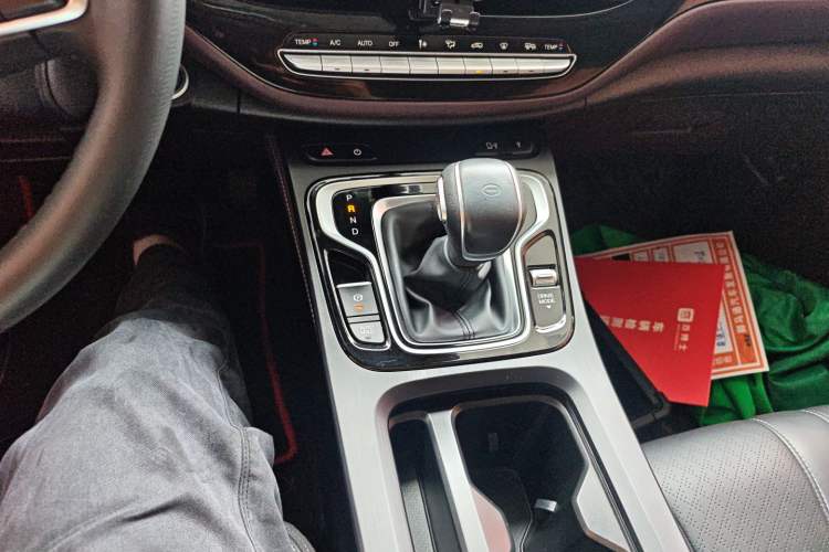 Used GAC Trumpchi M6 2021 270T DCT Prestige Edition (6-seater)
