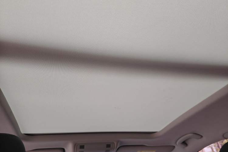 Used Volkswagen Tharu 2022 280TSI Two-Wheel-Drive Luxury Edition Headliner