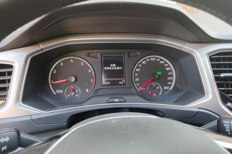 Used Volkswagen T-ROC 2019 230TSI DSG Two-Wheel-Drive Advanced Version China VI Standard Instrument Cluster