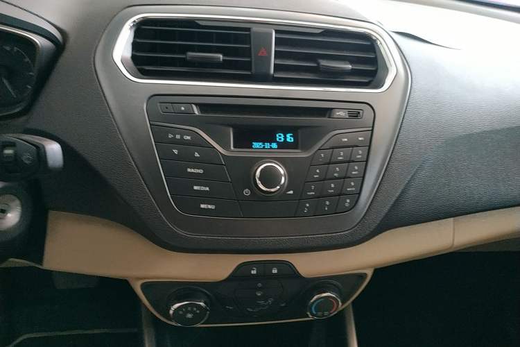 Used Ford Escort 2015 1.5L Automatic Comfort Edition
