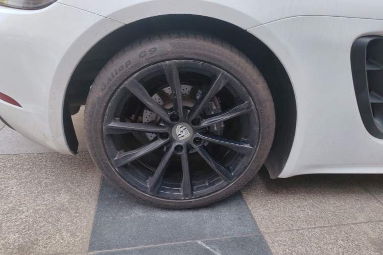 Used Porsche 718 2016 Boxster 2.0T Right Rear Wheel Hub