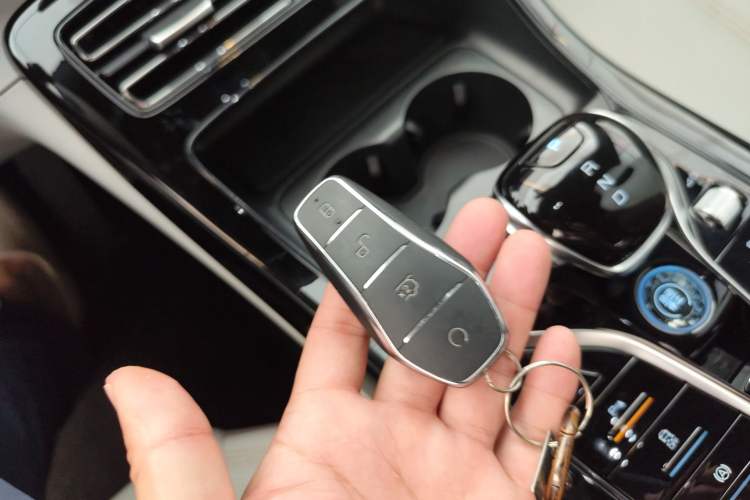 Used BYD Qin PLUS 2024 HONOR Edition DM-i 55KM Leading Model Vehicle Key