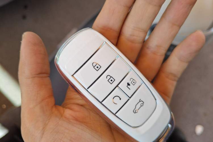 Used AION V 2024 Plus 70 Star Edition Lithium Iron Phosphate
