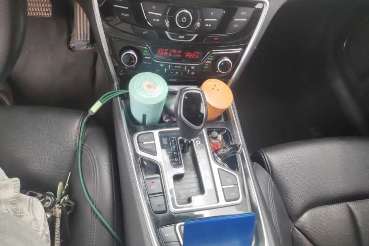 Used Geely Auto Emgrand GT 2016 1.8T Zunya Model Gear Lever