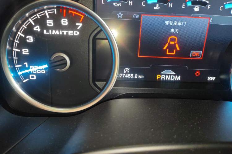 Used Ford F-150 Raptor 2019 3.5T LTD Odometer Close Up