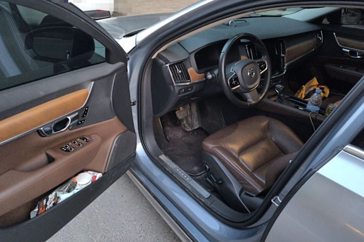 Used Volvo S90 2020 Facelifted T5 Zhiyi Luxury Edition
