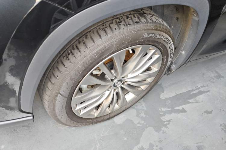 Used Toyota Highlander 2022 380T Four-Wheel Drive Prestige Edition 7-Seater Left Front Wheel Hub