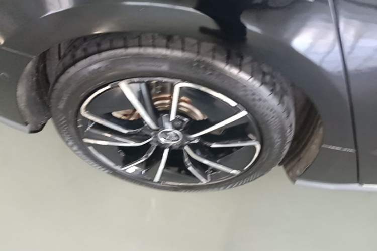 Used BYD Han 2020 EV Four-Wheel Drive High-Performance Flagship Model Right Rear Wheel Hub
