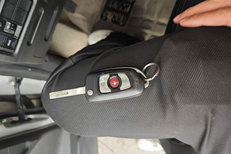 Used Jinbei F50 2017 1.6L Manual Comfort Model
