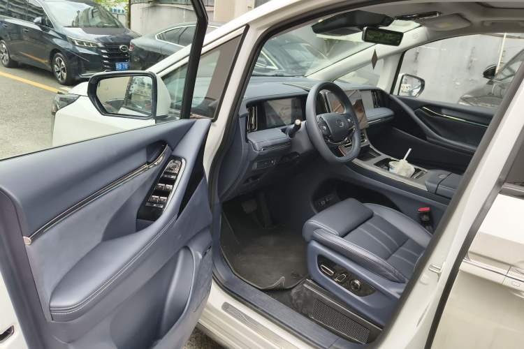 Used GAC Trumpchi Xiangwang M8 2025 Kunkun Series Ultra First-Class Cabin Driver Seat