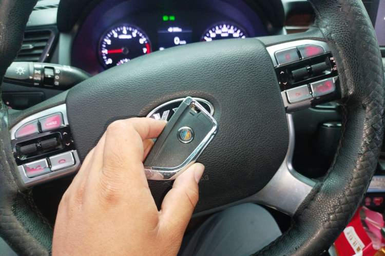 Used Kia KX7 2017 2.0L Automatic 2WD GLS 5-Seater
