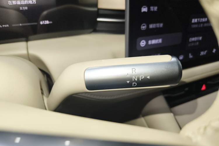 Used Hima AITO M5 2025 Extended-Range Ultra All-Wheel-Drive Version Gear Lever