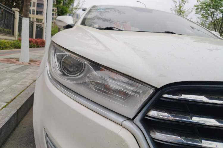 Used Bestune B50 2019 1.6L Manual Elite Edition Right Front Headlight