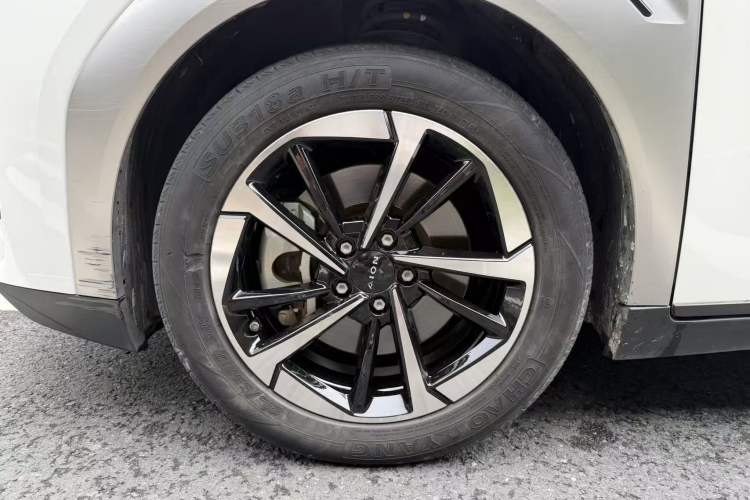 Used AION Y 2022 Plus 70 Smart Edition Exterior 4