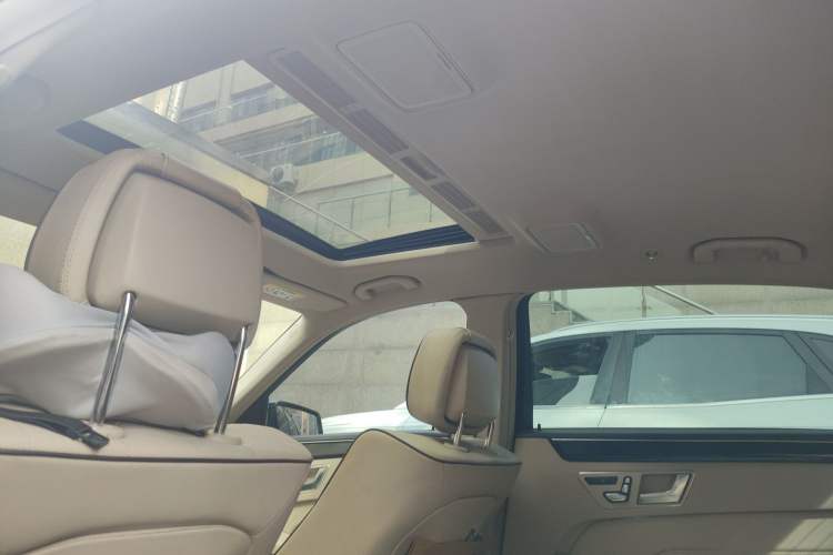 Used Mercedes-Benz E-Class 2015 Restyled E 260 L Sport Edition Headliner